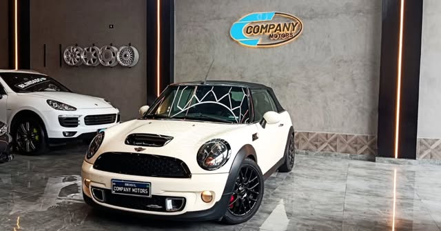 MINI COOPER JCW CABRIO - Imagem 2
