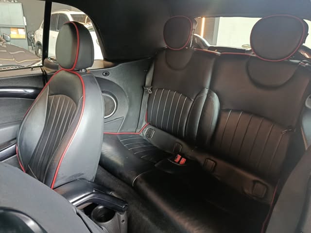 MINI COOPER JCW CABRIO - Imagem 11
