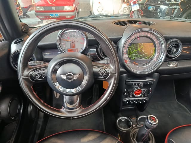 MINI COOPER JCW CABRIO - Imagem 16