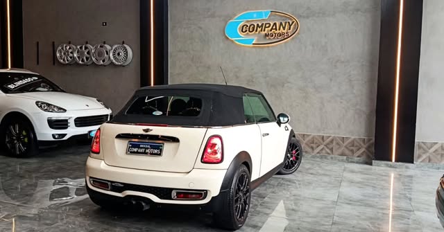 MINI COOPER JCW CABRIO - Imagem 4