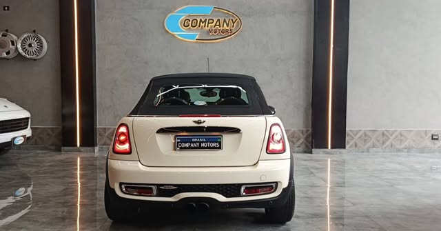 MINI COOPER JCW CABRIO - Imagem 9