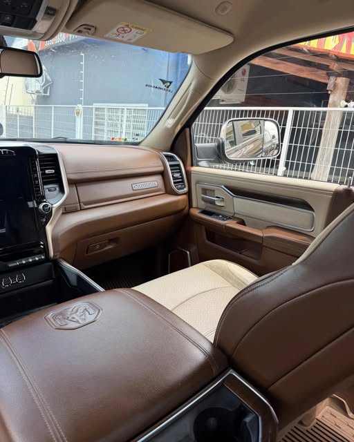 RAM 2500 LARAMIE - Imagem 8