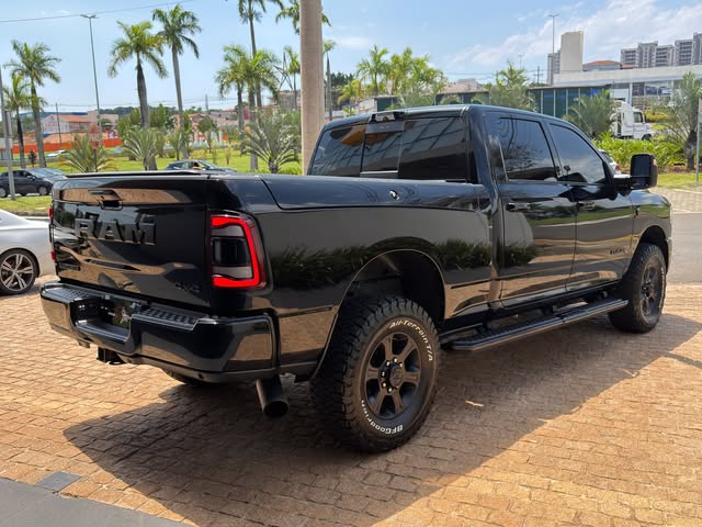 RAM 2500 NIGHT EDITION - Imagem 4