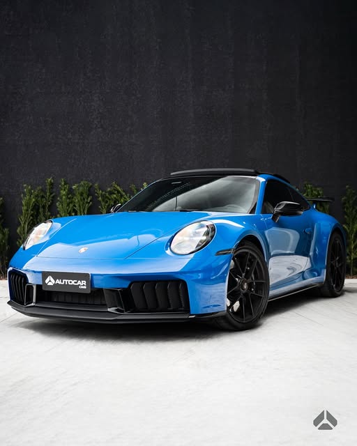 PORSCHE 911 GTS - Imagem 1
