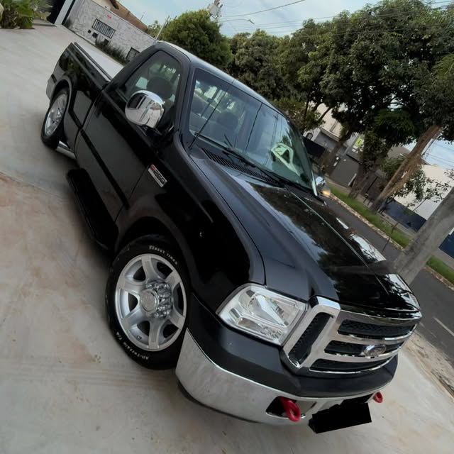 FORD F-250 XLT-L - Imagem 1