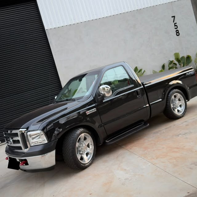 FORD F-250 XLT-L - Imagem 2
