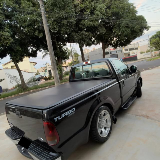 FORD F-250 XLT-L - Imagem 7
