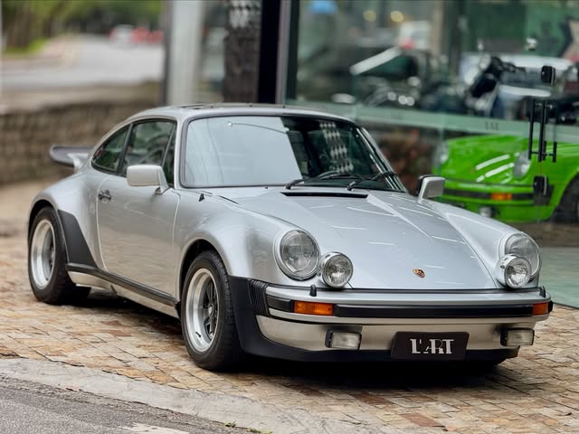 PORSCHE 930 - Imagem 3