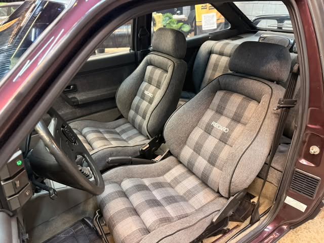 VOLKSWAGEN GOL GTS 1.8S - Imagem 12