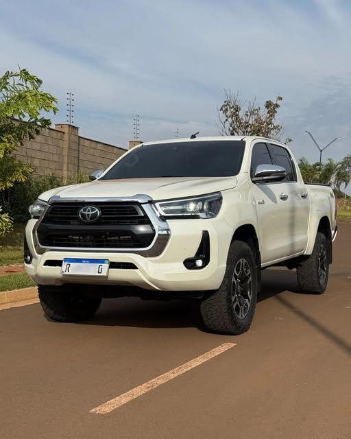 TOYOTA HILUX SRX - Imagem 1