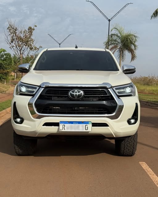 TOYOTA HILUX SRX - Imagem 2