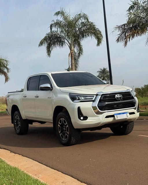 TOYOTA HILUX SRX - Imagem 3
