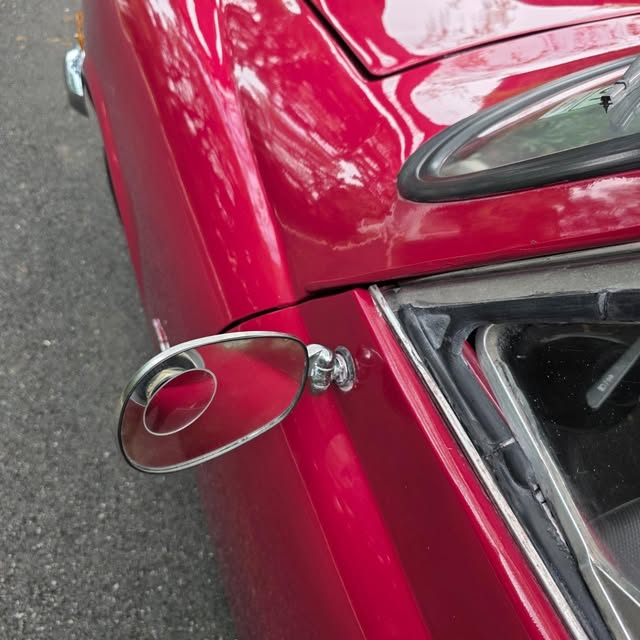 VOLKSWAGEN KARMANN-GHIA - Imagem 4