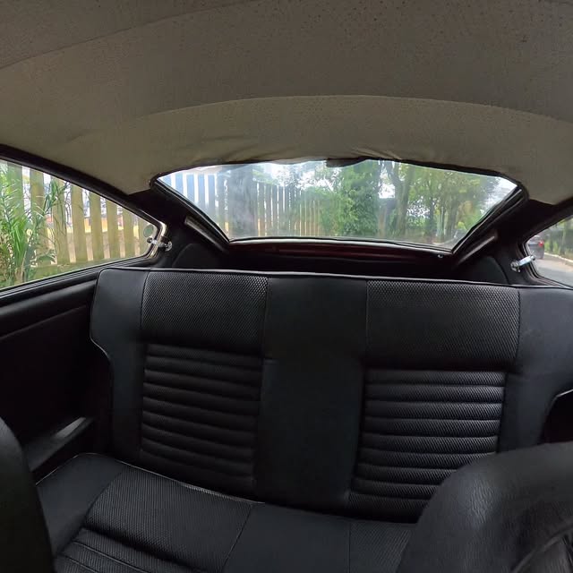 VOLKSWAGEN KARMANN-GHIA - Imagem 8