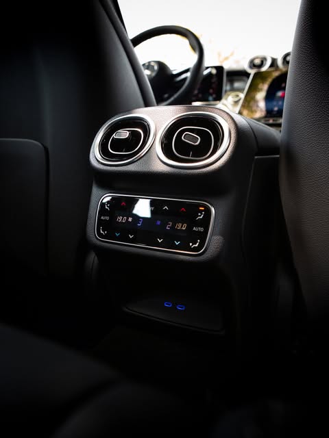 MERCEDES-BENZ GLC AMG 43 4MATIC - Imagem 19