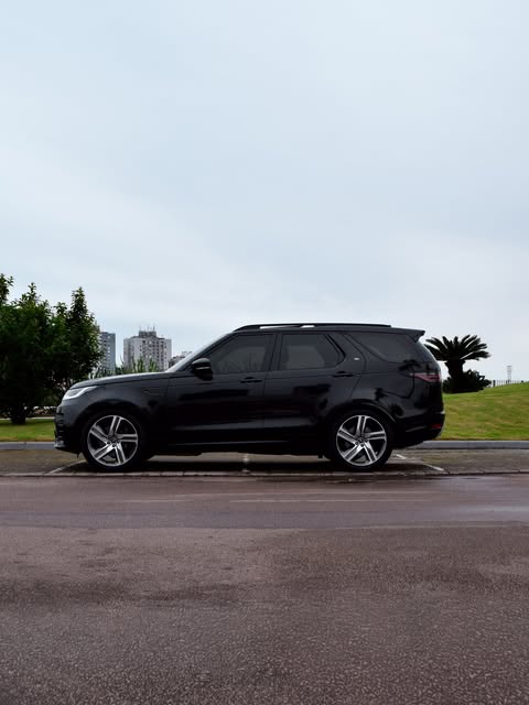 LAND ROVER DISCOVERY D350 METROPOLITAN EDITION - Imagem 3