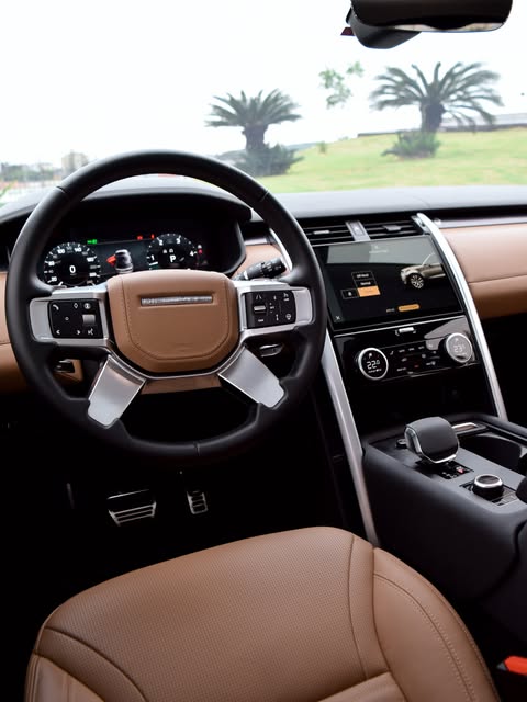LAND ROVER DISCOVERY D350 METROPOLITAN EDITION - Imagem 4