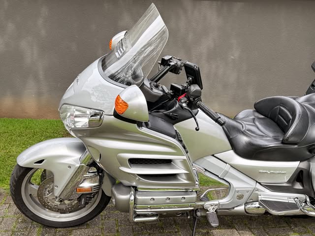HONDA GOLD WING - Imagem 4