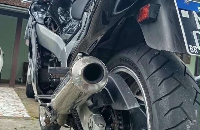 KAWASAKI ZX 11 - Imagem 11