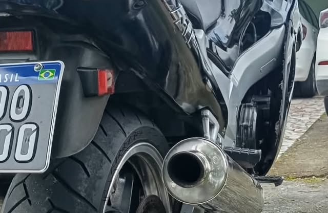 KAWASAKI ZX 11 - Imagem 3