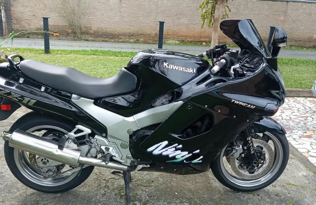 KAWASAKI ZX 11 - Imagem 9