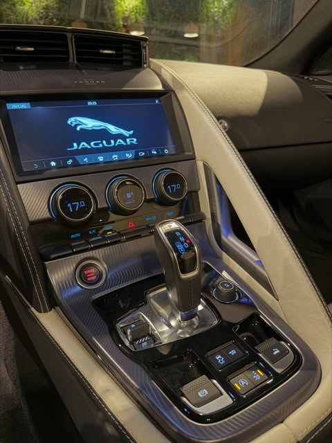 JAGUAR F-TYPE P300 R-DYNAMIC CABRIO - Imagem 16