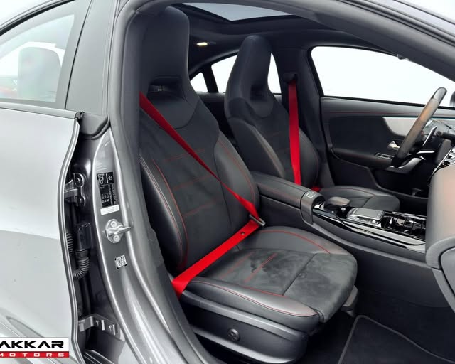 MERCEDES-BENZ CLA 45 S AMG - Imagem 8