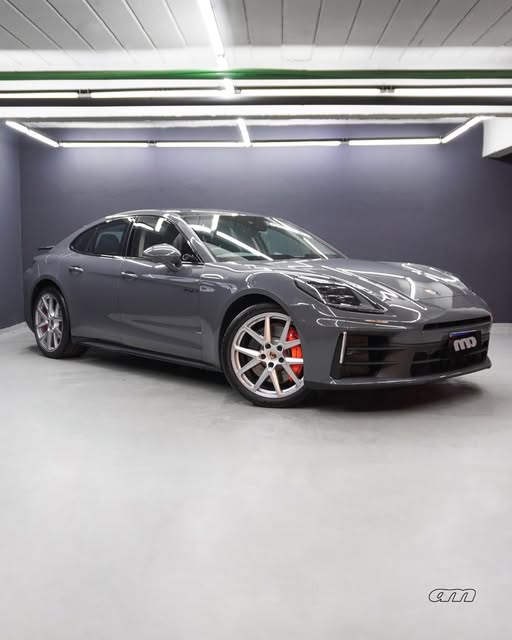 PORSCHE PANAMERA - Imagem 1