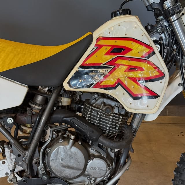 SUZUKI DR 350 - Imagem 6