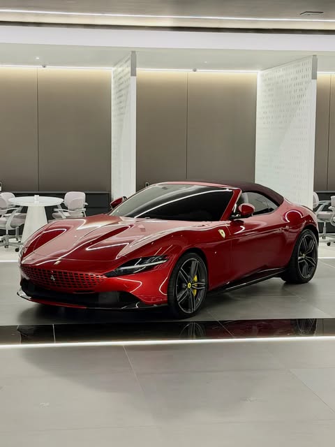 FERRARI ROMA SPIDER - Imagem 1