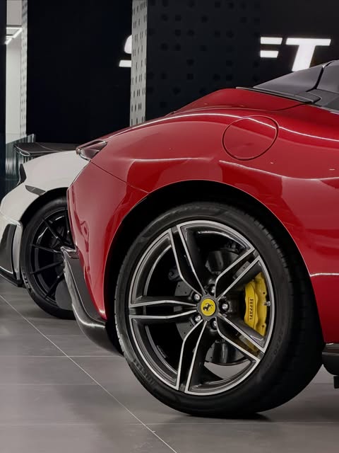 FERRARI ROMA SPIDER - Imagem 2