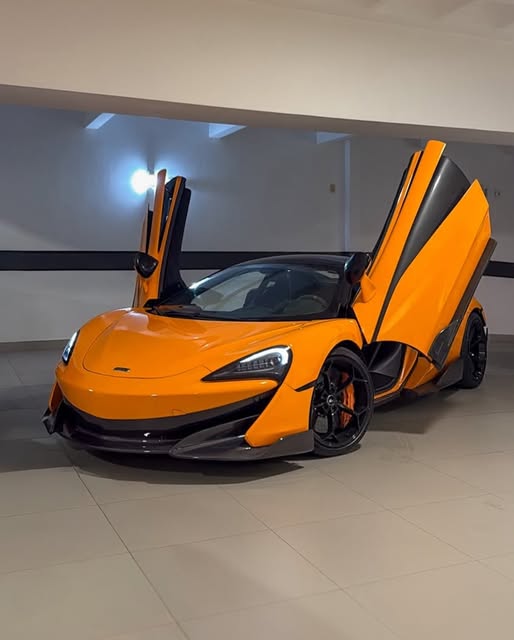 MCLAREN 570S - Imagem 1