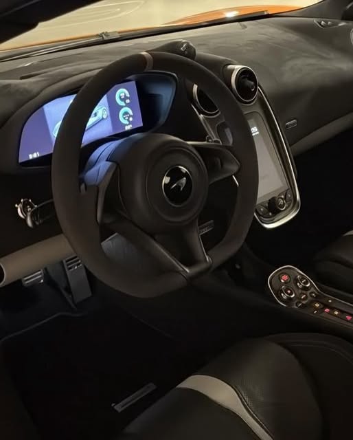 MCLAREN 570S - Imagem 3