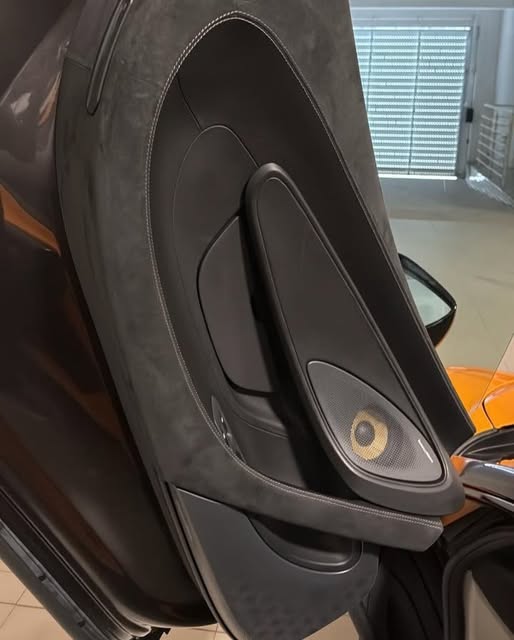 MCLAREN 570S - Imagem 4