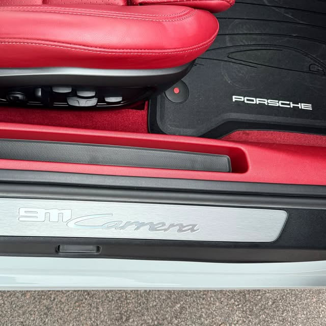 PORSCHE 911 CARRERA - Imagem 12