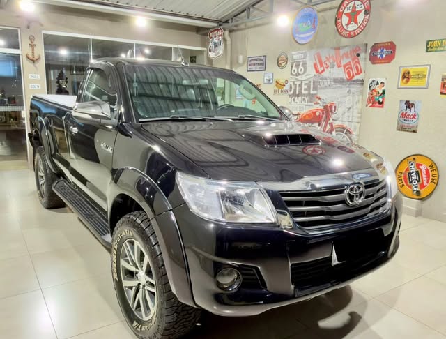 TOYOTA HILUX - Imagem 6
