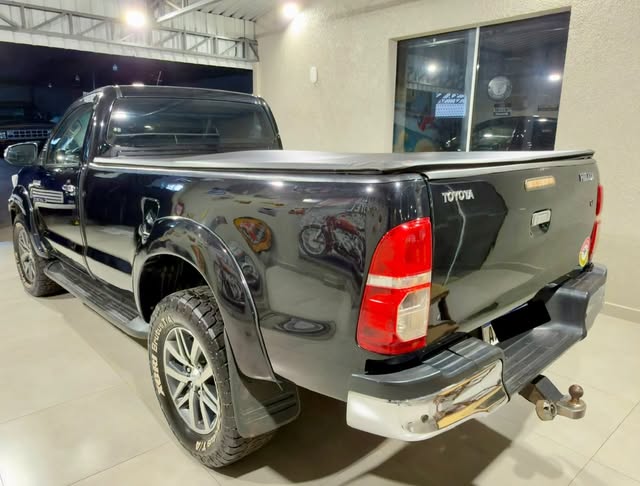 TOYOTA HILUX - Imagem 7