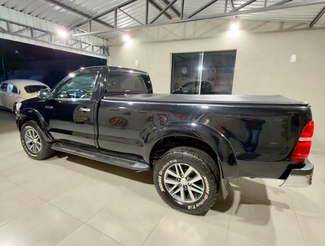 TOYOTA HILUX - Imagem 8