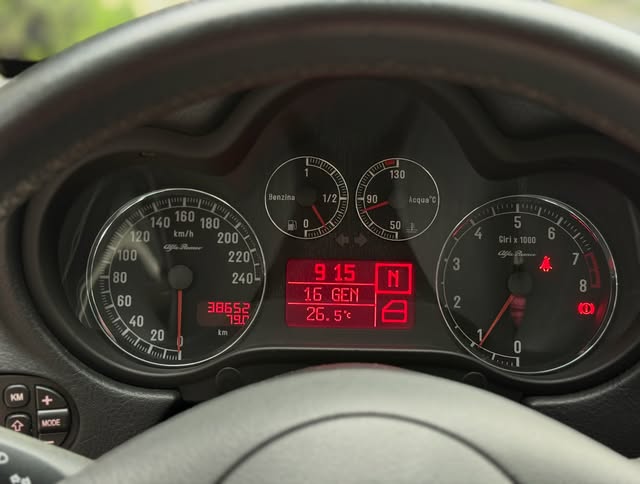 ALFA ROMEO 147 - Imagem 16