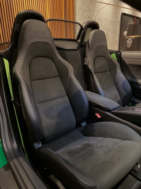 PORSCHE 718 BOXSTER 4.0 GTS - Imagem 11