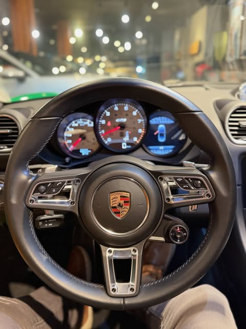 PORSCHE 718 BOXSTER 4.0 GTS - Imagem 14