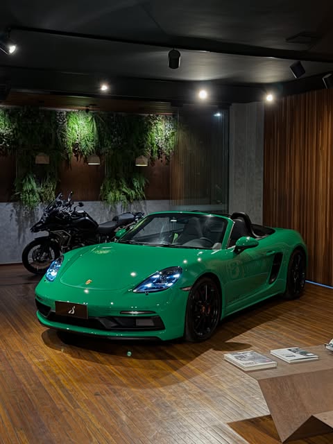 PORSCHE 718 BOXSTER 4.0 GTS - Imagem 5