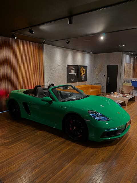 PORSCHE 718 BOXSTER 4.0 GTS - Imagem 10