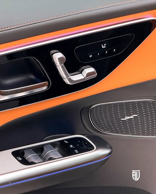 MERCEDES-BENZ GLC 300 AMG LINE - Imagem 12