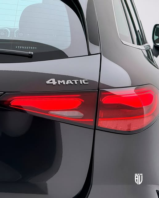 MERCEDES-BENZ GLC 300 AMG LINE - Imagem 5
