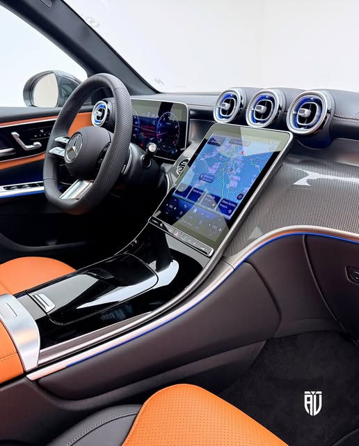 MERCEDES-BENZ GLC 300 AMG LINE - Imagem 8