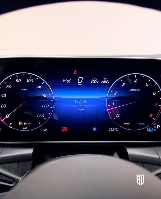 MERCEDES-BENZ GLC 300 AMG LINE - Imagem 10