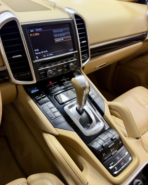 PORSCHE CAYENNE S - Imagem 8