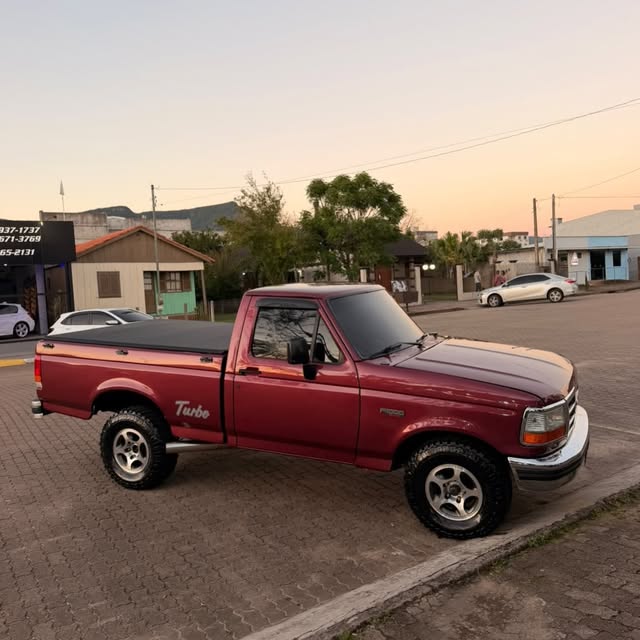 FORD F-1000 XLT - Imagem 1