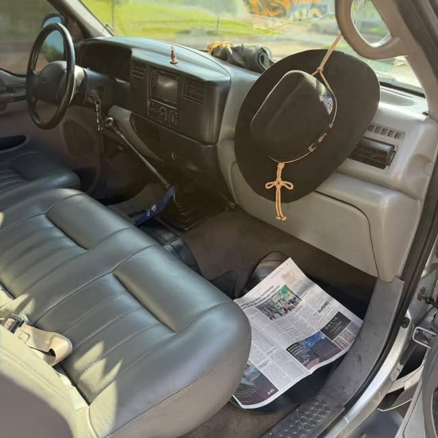FORD F-250 XLT-L - Imagem 12
